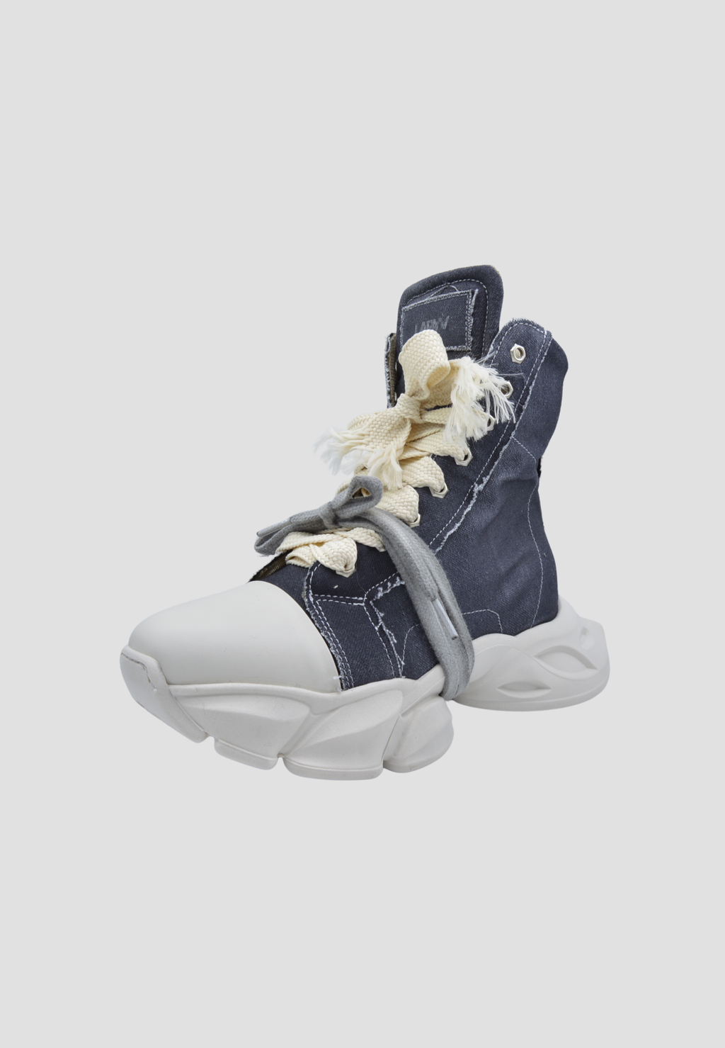 LARYV Vyral High - Black