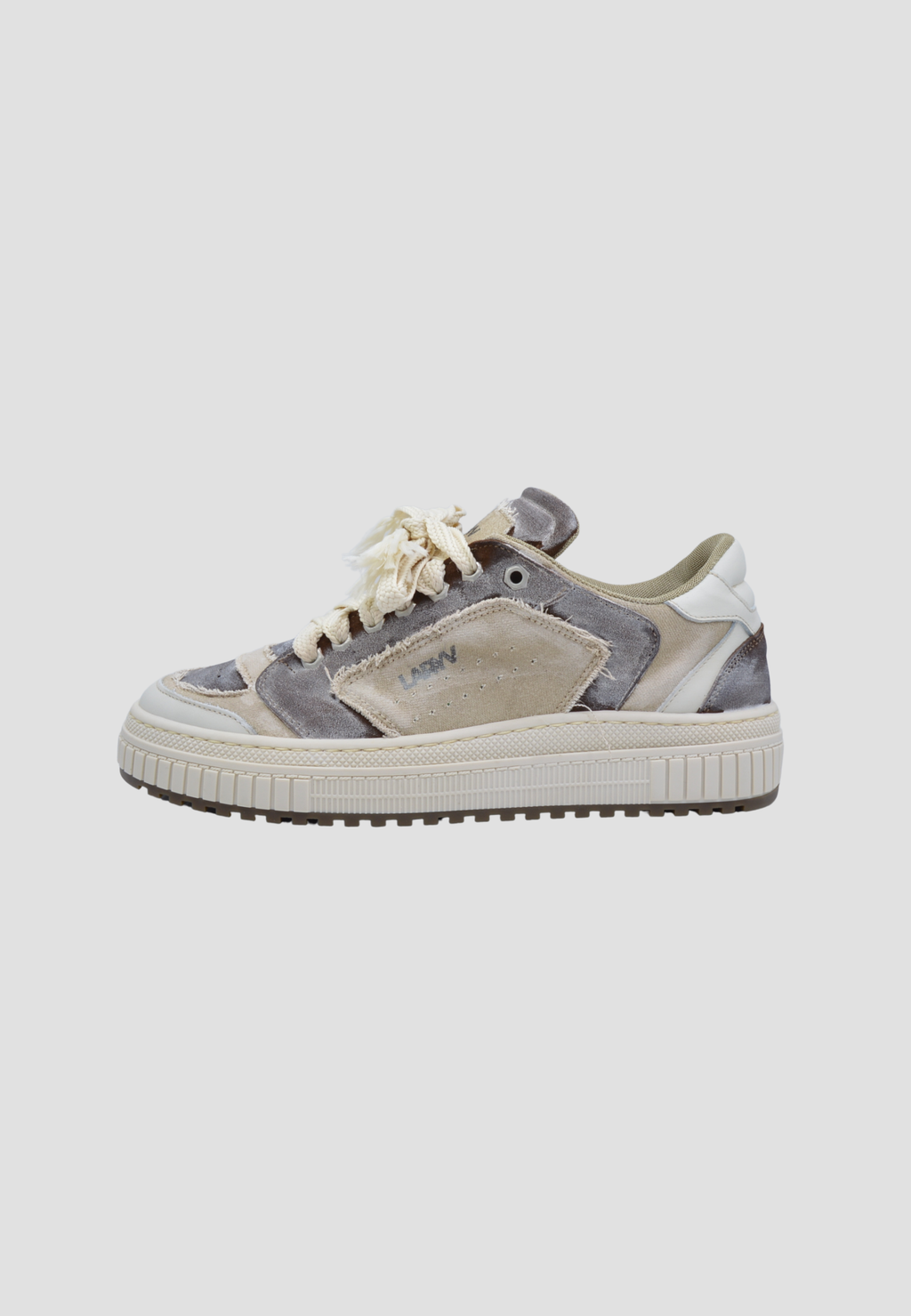 LARYV Glitch Low // Sand-brown