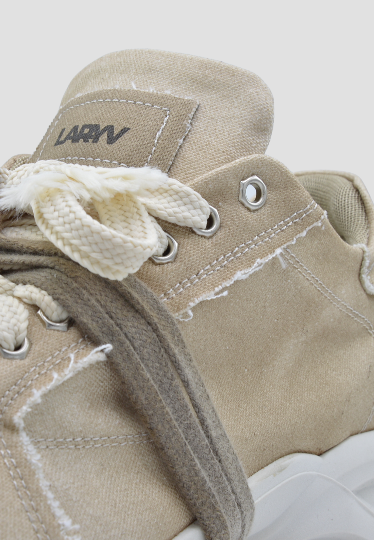 LARYV Fast Low - Beige