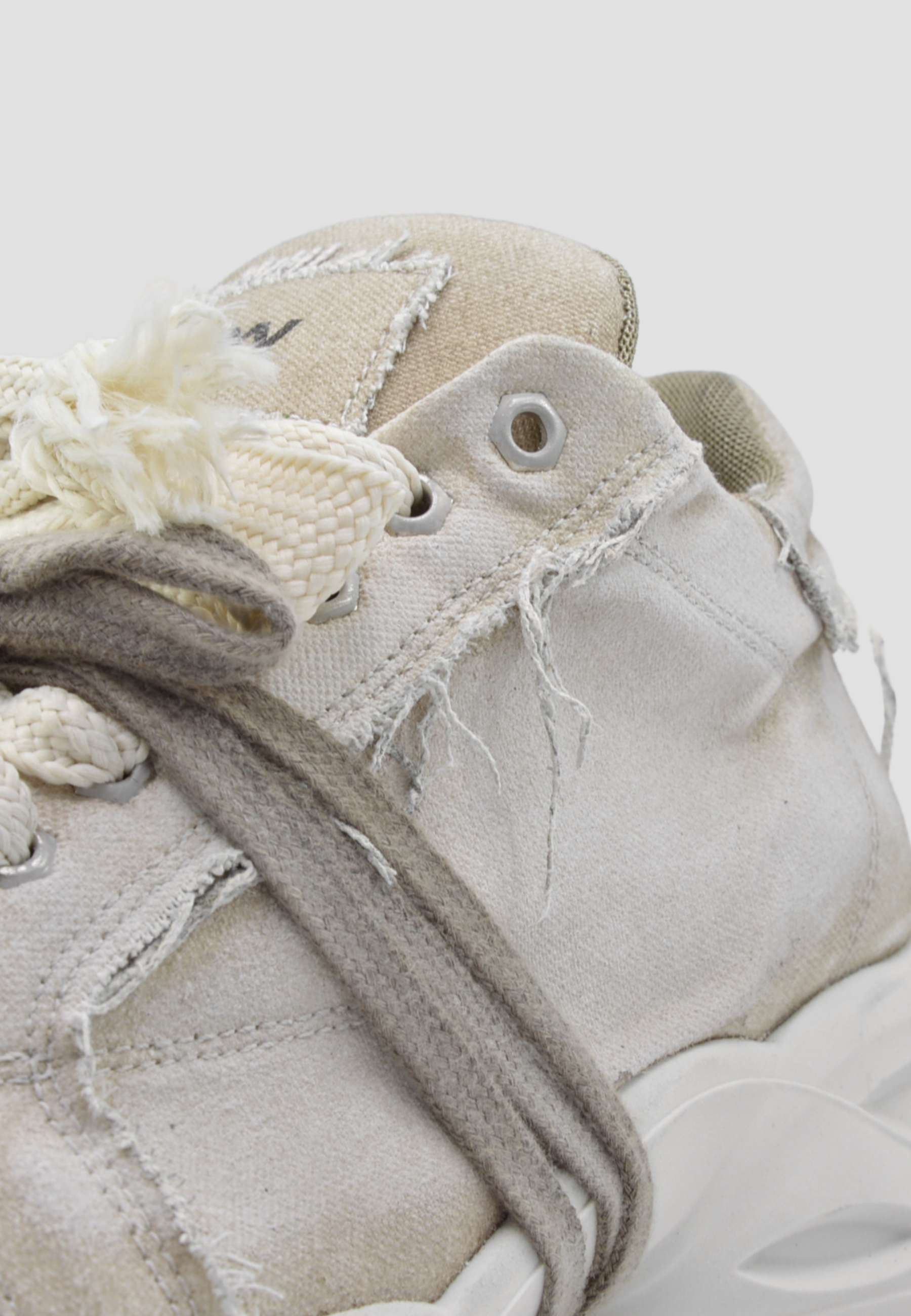 LARYV Fast Low - Beige