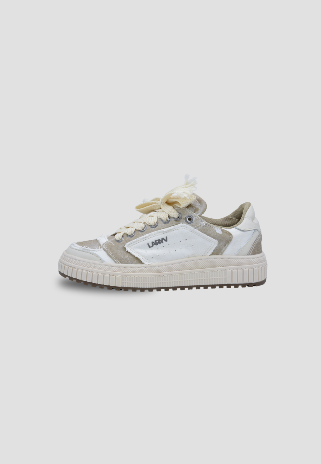 LARYV Glitch Low // White-Sand